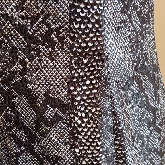 Trio New York Reptile Embossed Dress - Picture 5 of 11